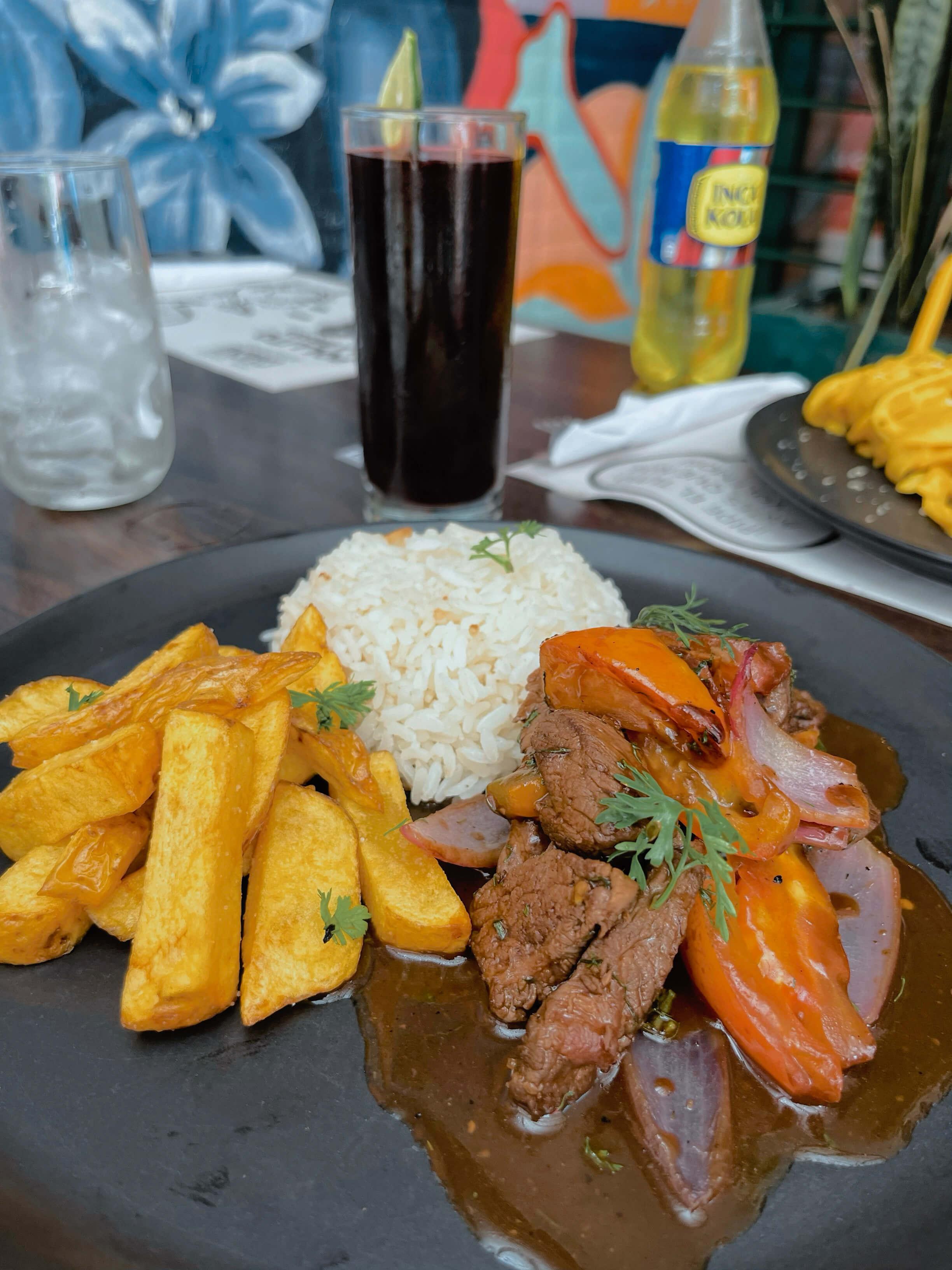 Lomo saltado