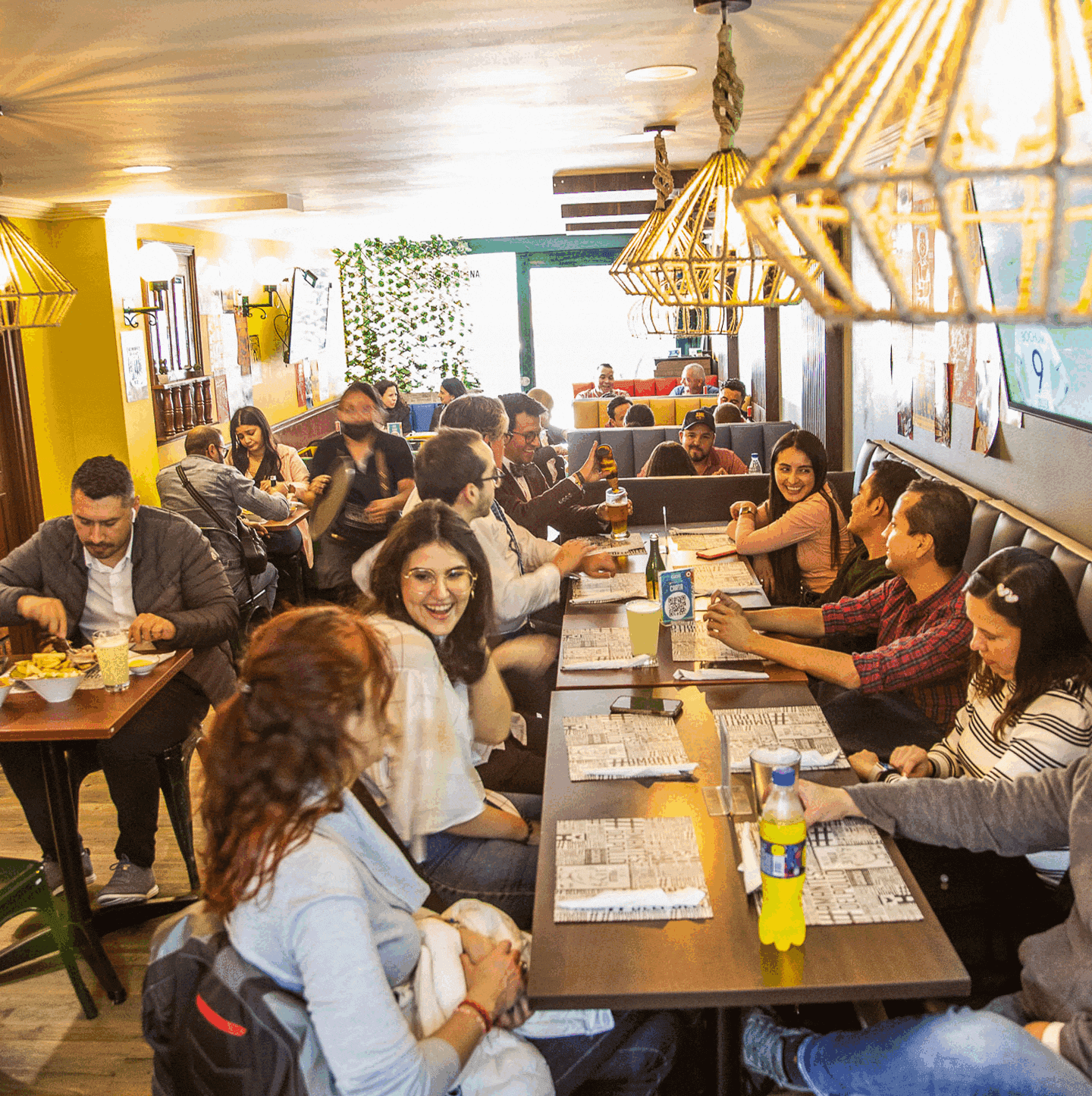 Ambiente acogedor del restaurante Chickú